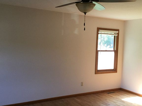 4th image of 57233 Sequoia Dr