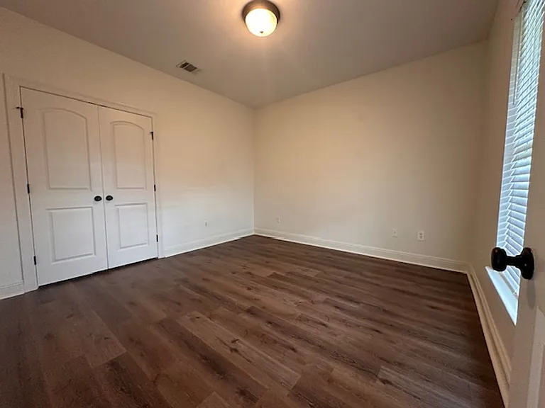 108 Valcour Pl — Photo 6