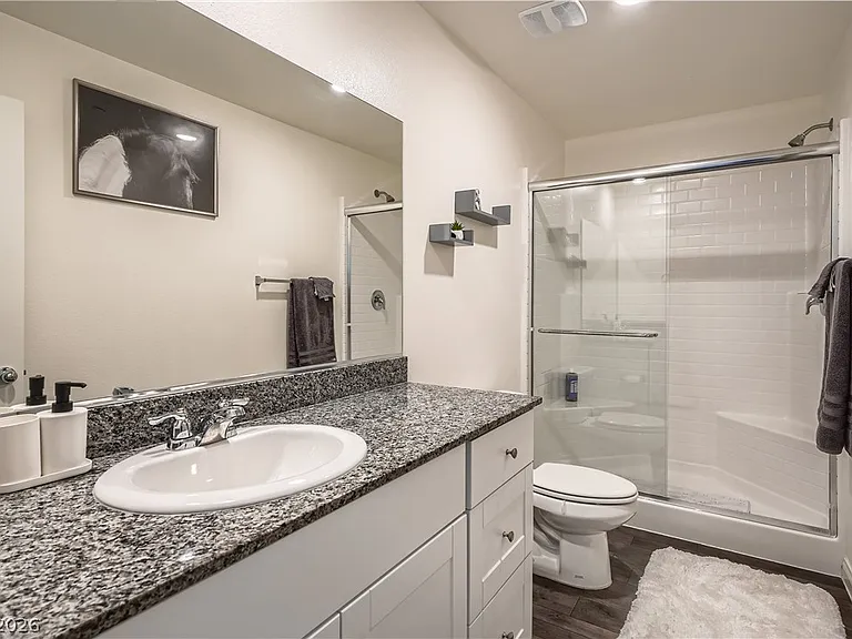 527 Clearsable Ave — Photo 6