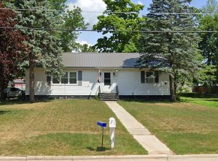 790 Thompson St, Peshtigo, WI 54157