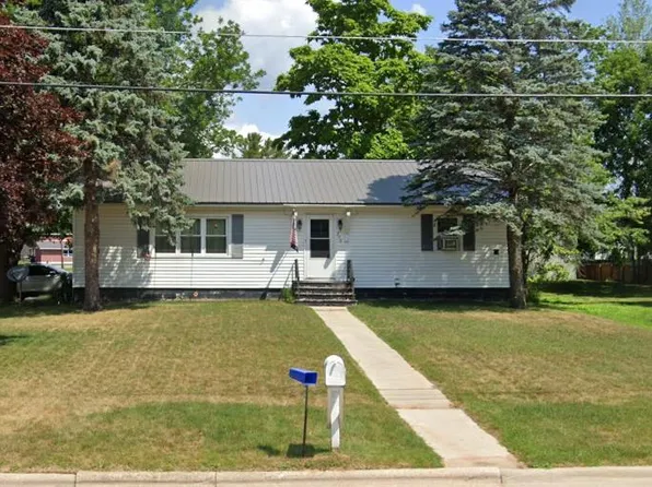 790 THOMPSON STREET, Peshtigo, WI 54157