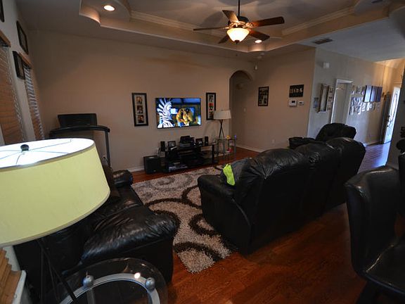 3rd image of 3145 Dante Dr