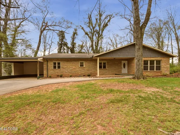 2917 Barber Hill Ln, Knoxville, TN 37920