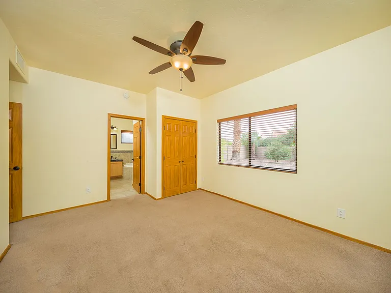 3073 W Placita Montessa — Photo 7
