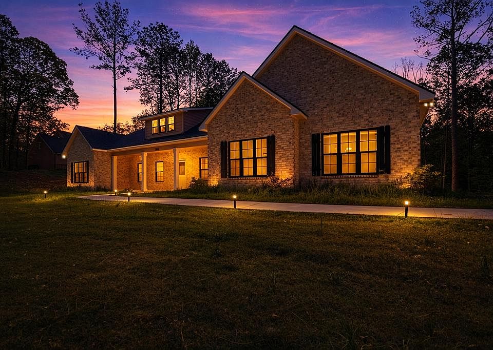 1st image of 104 Canterbury Dr