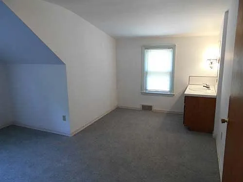 8 Cortland Dr — Photo 14