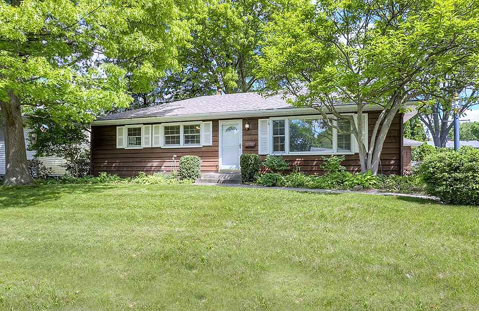 1st image of 2715 Karen Dr