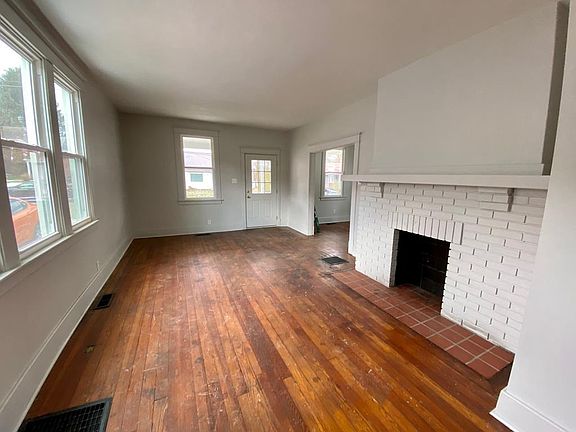 5th image of 2902 Cypress St