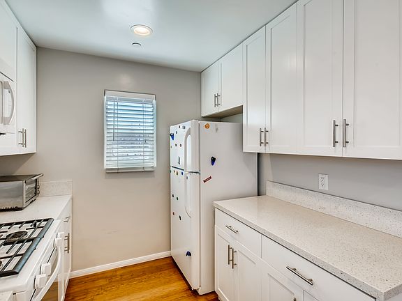 2nd image of 4653 Castelar St