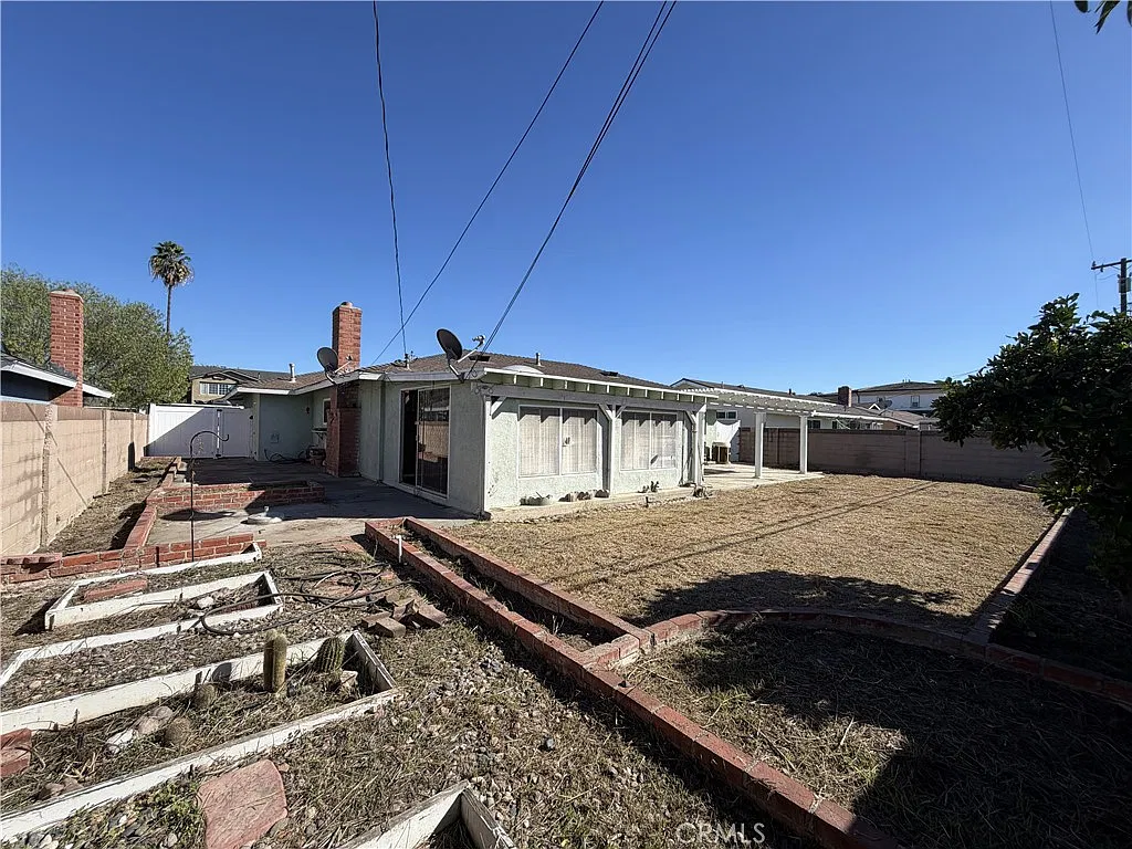3 bed, 1229 sqft, $4,000 — Photo 4