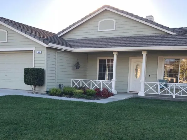 960 Paseo Dr, Hollister, CA 95023