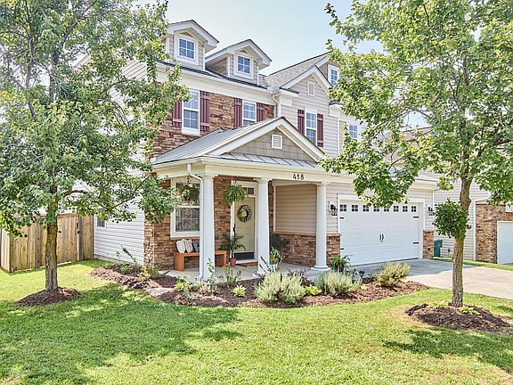 3rd image of 418 Magna Dr