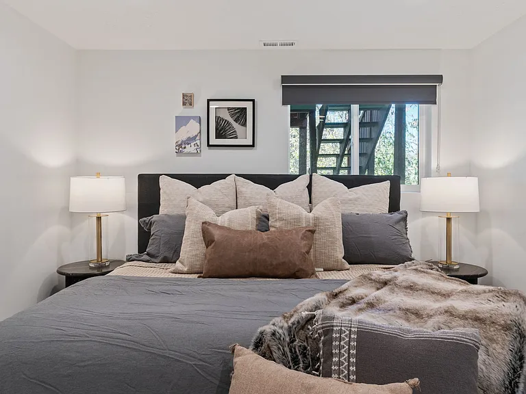 8218 S Wasatch Grove Ln — Photo 27