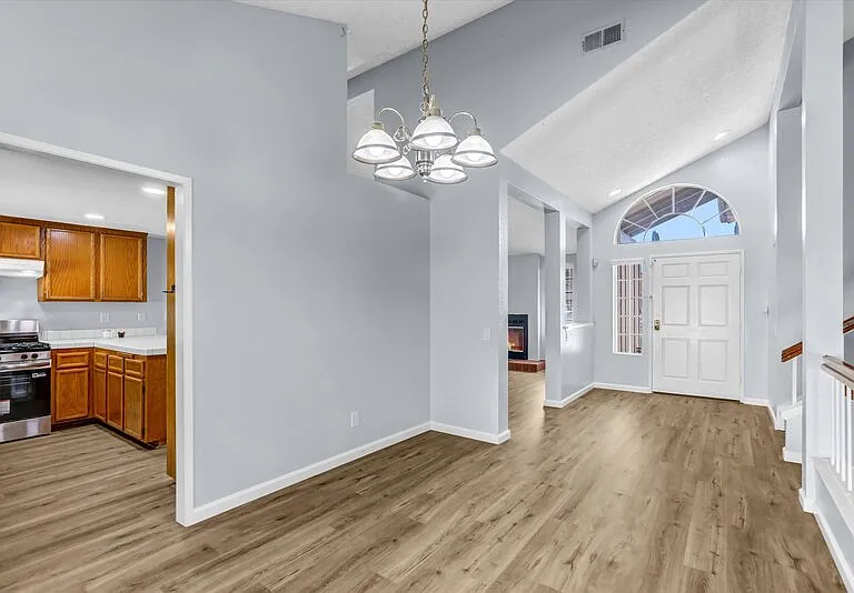 625 Forester Ln — Photo 9