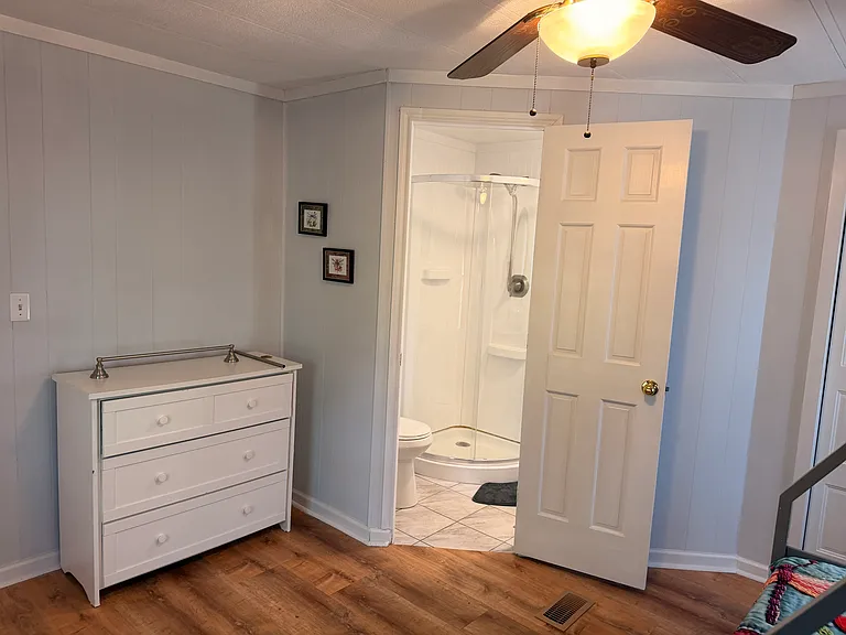 Second bedroom private bathroom