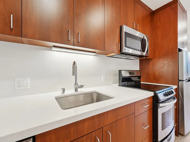 Addison Arts Apartments — Photo 123