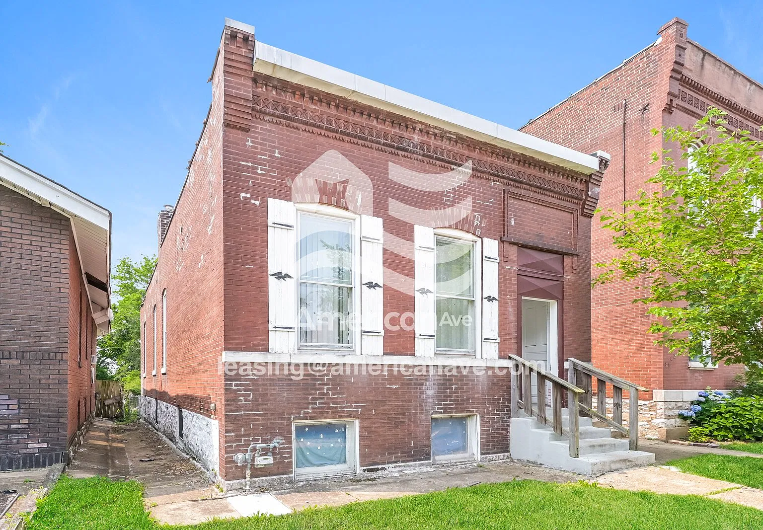 2 bed, 1.0 bath, 1111 sqft, $992 — Photo 2