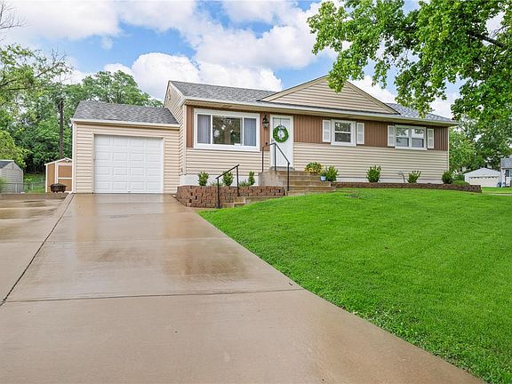 2nd image of 10443 Dandridge Dr