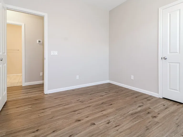 16574 W Sierra St — Photo 12