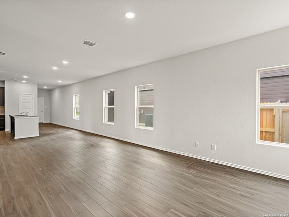 3rd image of 2622 Bloomsbury Street