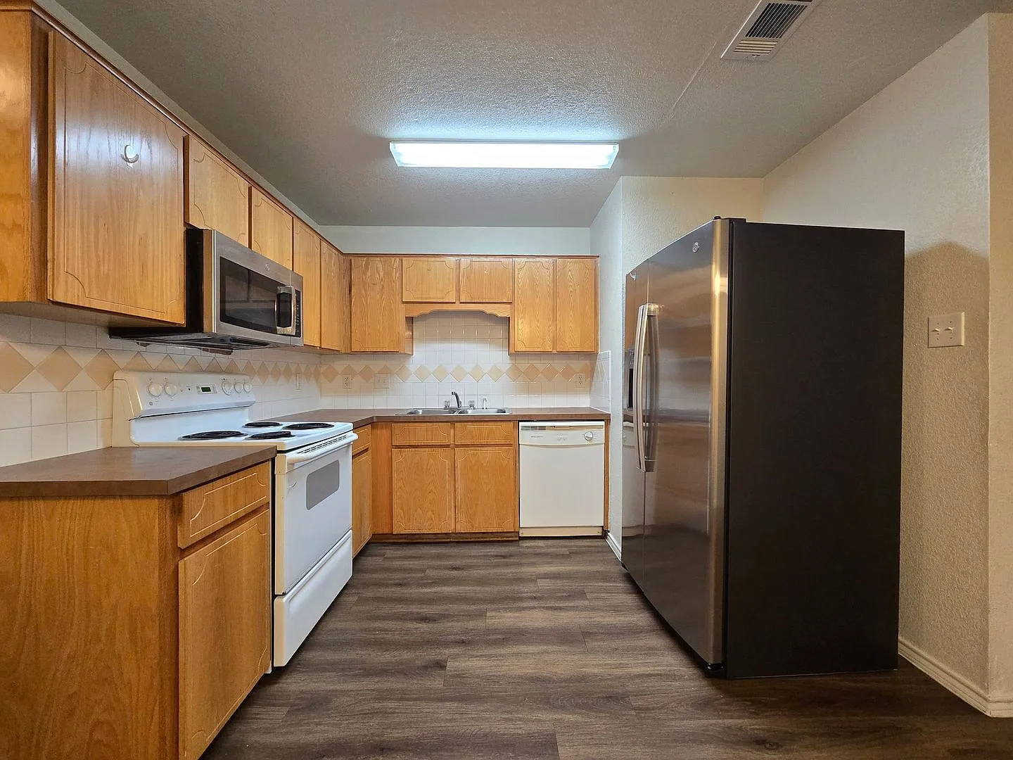2805 Kerrville Court (A-D) — Photo 3
