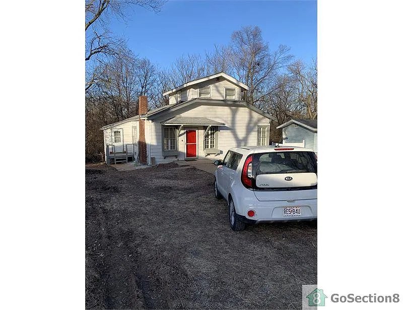 315 Lookout Dr photo 1