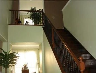 4th image of 14615 Elmhurst Ave