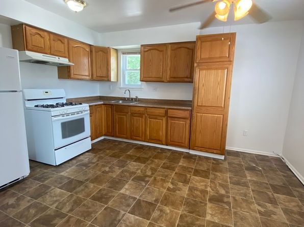 303 Corinthian Ave Floor 2