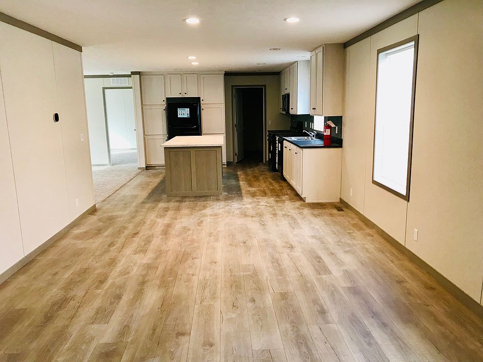 2nd image of 4174 Doral Dr #199
