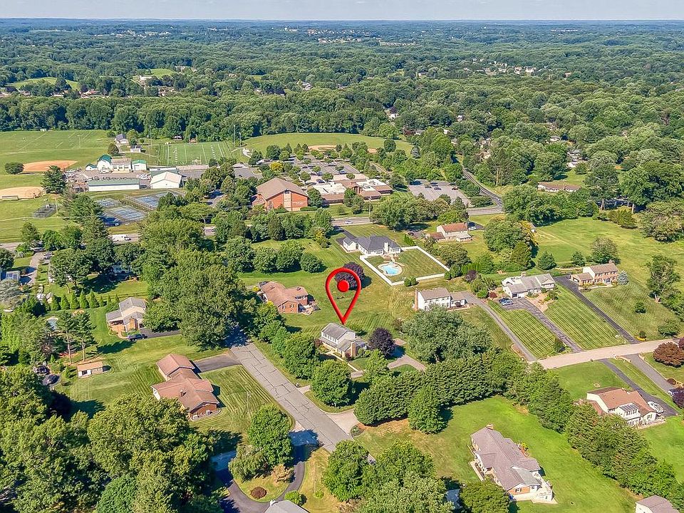 1st image of 2405 Claret Dr