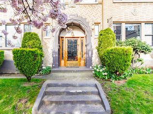 Dixonian, Seattle, WA 98122