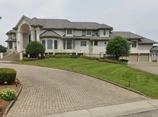 10948 Lake Front Dr, Indianapolis, IN