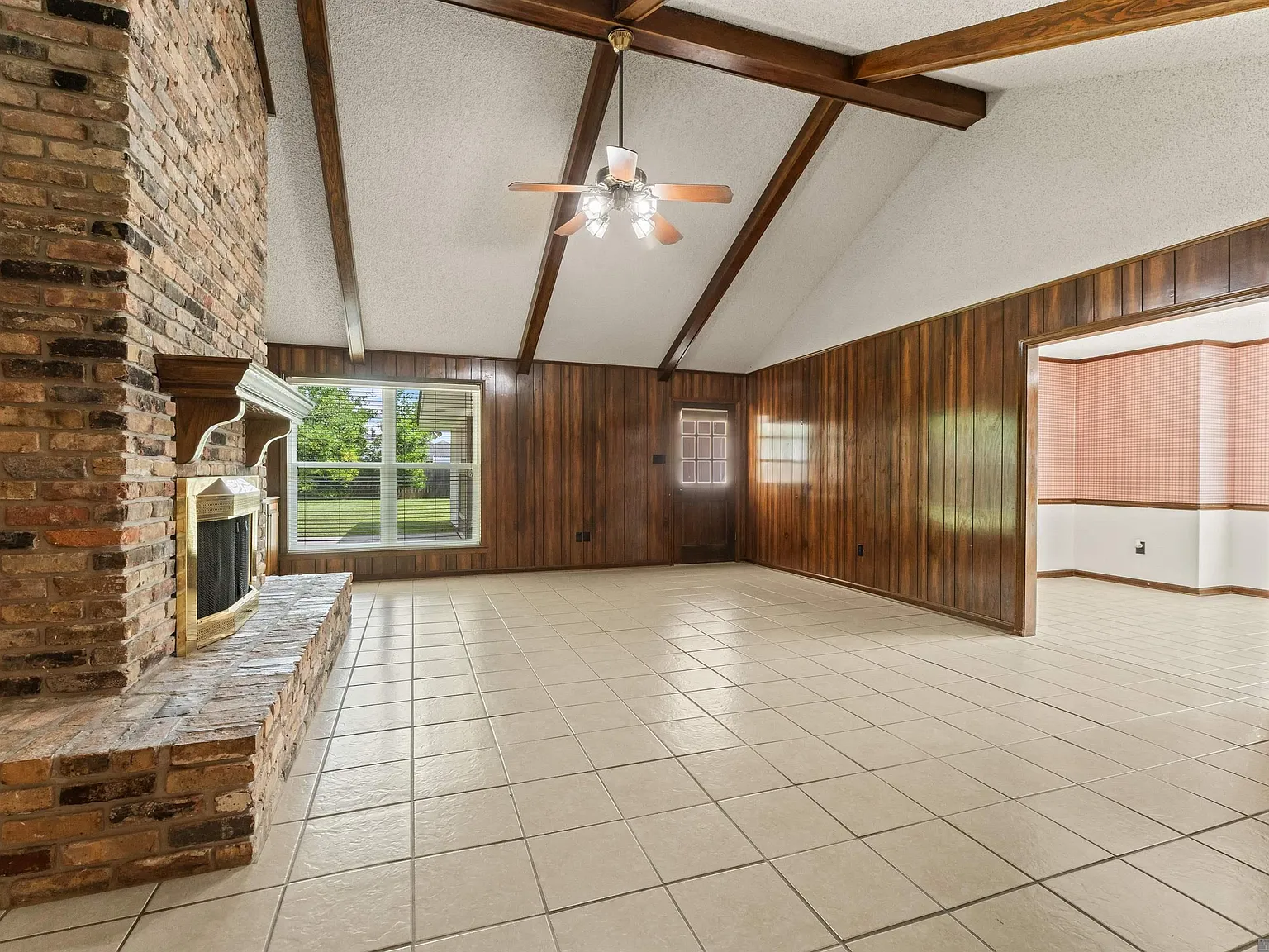 3 bed, 1891 sqft, $2,100 — Photo 3