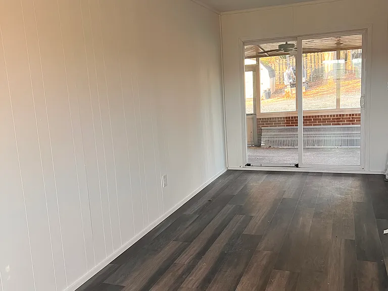 924 Claiborne Ave — Photo 2
