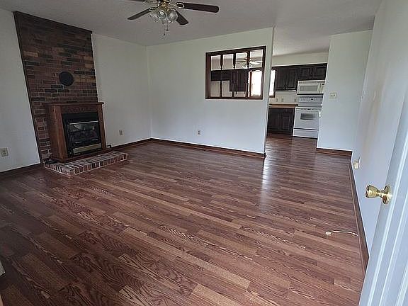 2nd image of 351 Tunnel Hill Rd