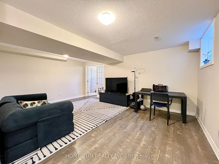 217 Deerfox Dr — Photo 21