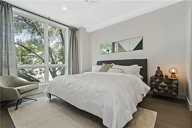 Sold by Avenue Sotheby's International Realty