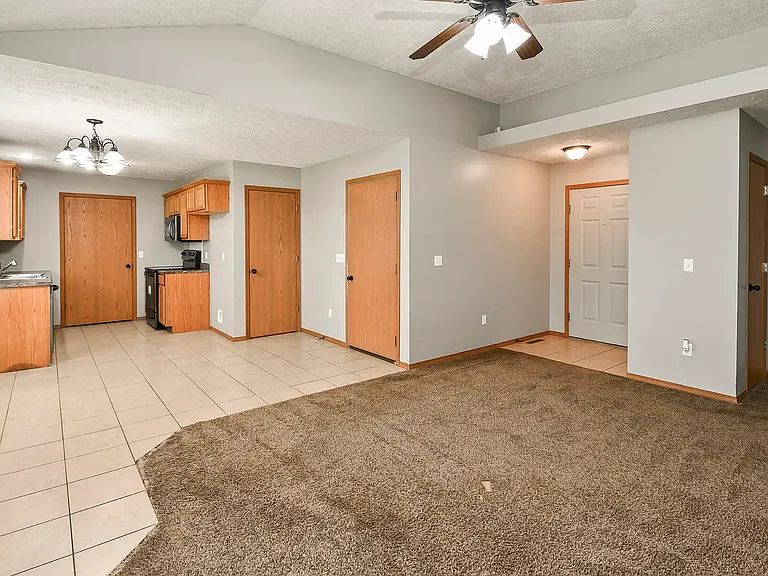 734 Logan St — Photo 10
