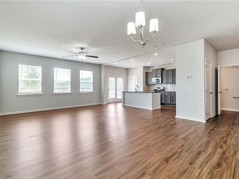 118 Briarwood Dr E — Photo 13