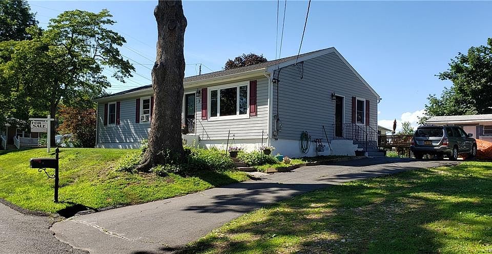 1st image of 3 Dogwood Ln