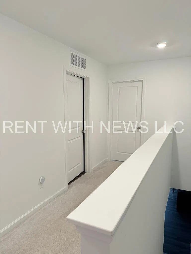 3 bed, 2.5 bath, 1792 sqft, $1,750 — Photo 3