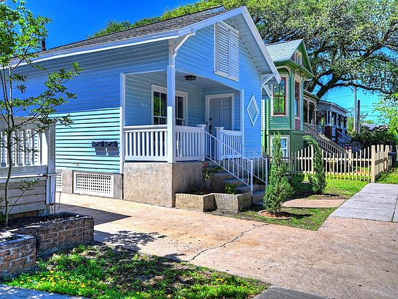 2nd image of 3417 Bernardo De Galvez Ave