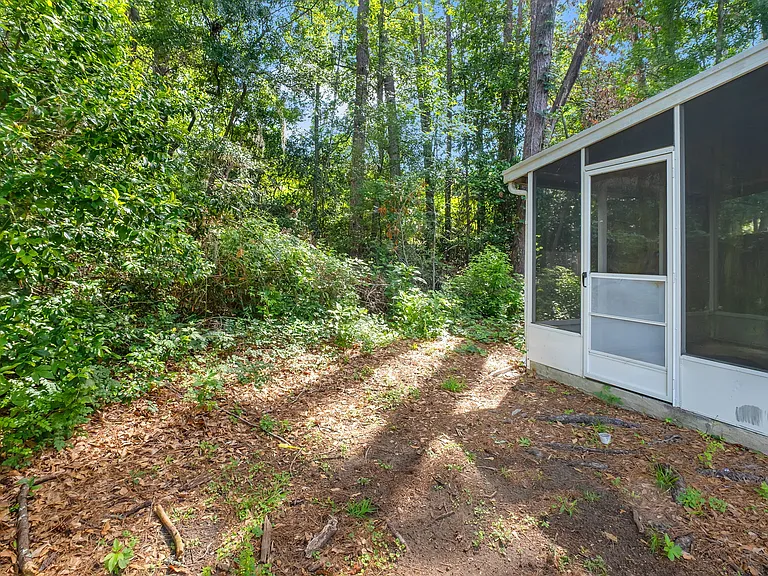 2199 Parrot Ln — Photo 23