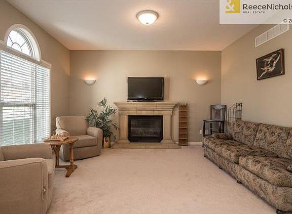 3rd image of 3111 NE 91st Ter