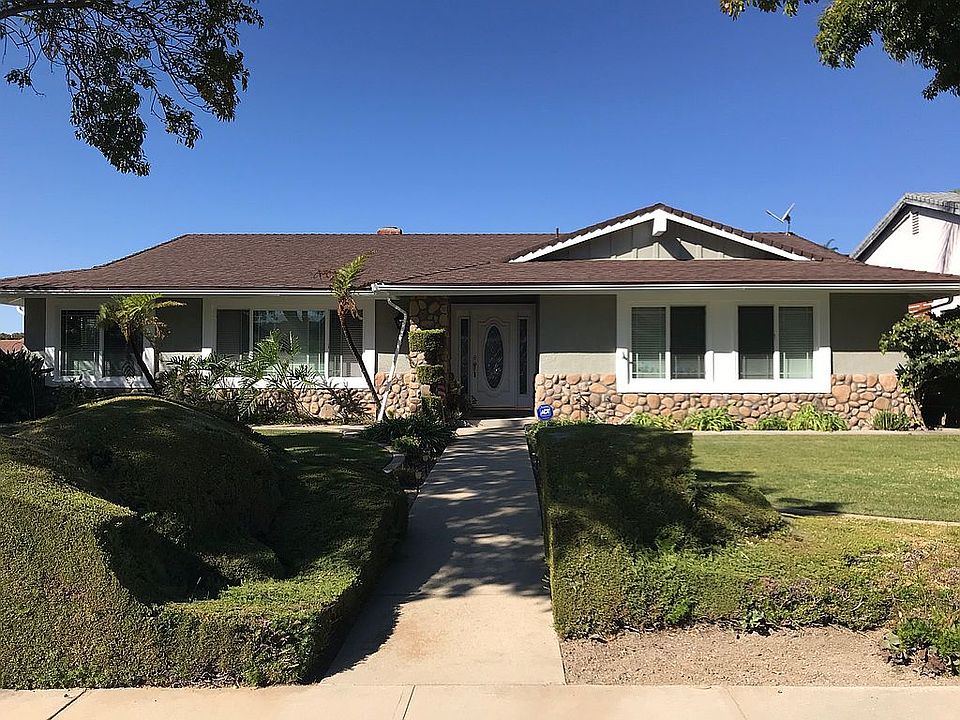 1st image of 4905 Emerald Ave