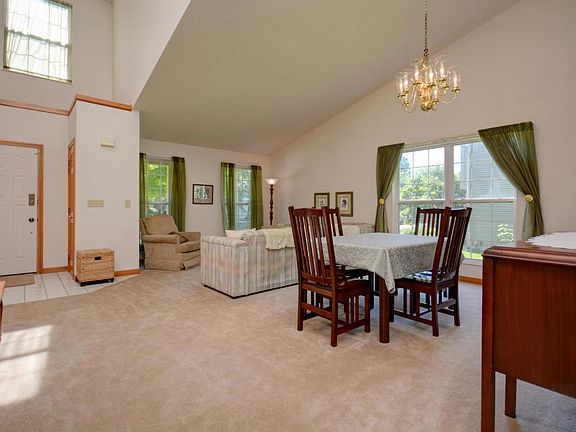 3rd image of 353 Spruce Hill Dr
