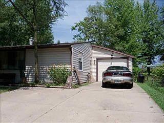 4th image of 816 E Dunn Ave