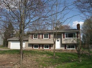 8633 N Melody Ln, Macedonia, OH 44056