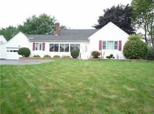 305 Pardee Rd, Irondequoit, NY 14609