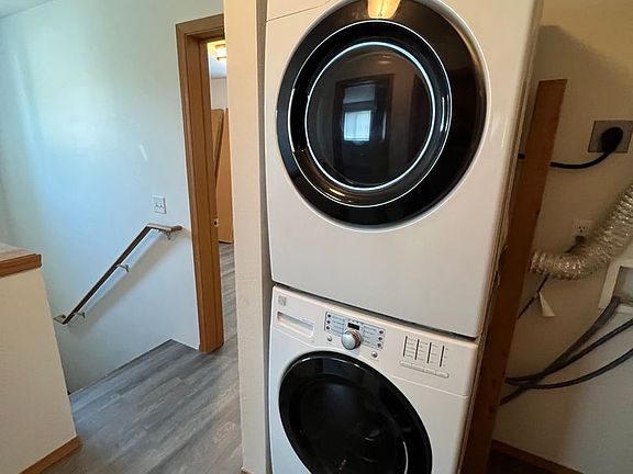 2nd image of 1504 N Brook Ct APT 1